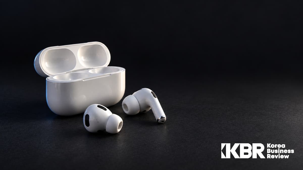 AirPods Camera Rumors: Why Siri Needs 'Eyes'