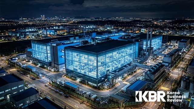 Official Projection of Growth Exceeding 2% — The Day Semiconductor Exports Hit $8.5 Billion and KOSPI Surpassed 7,800